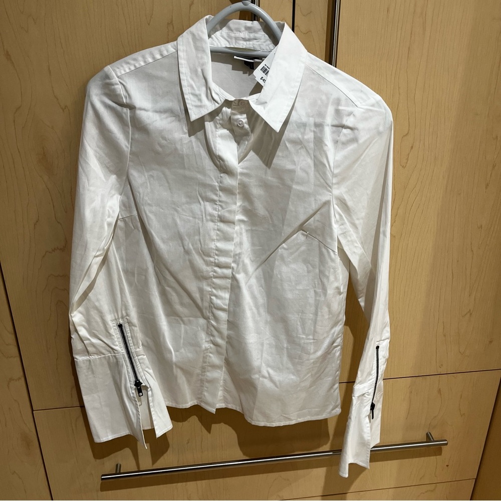 White button up with zipper